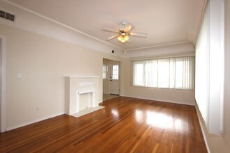 Building Photo - Gorgeous 2 bedroom 1 bathroom downstairs apartment available May 1, 2026