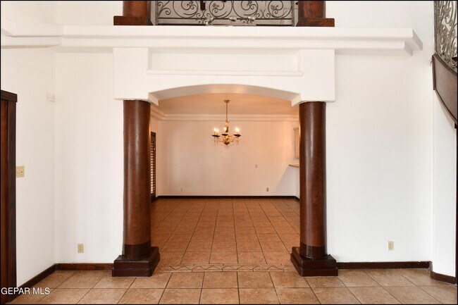 Building Photo - 7318 Corona Del Sol Dr