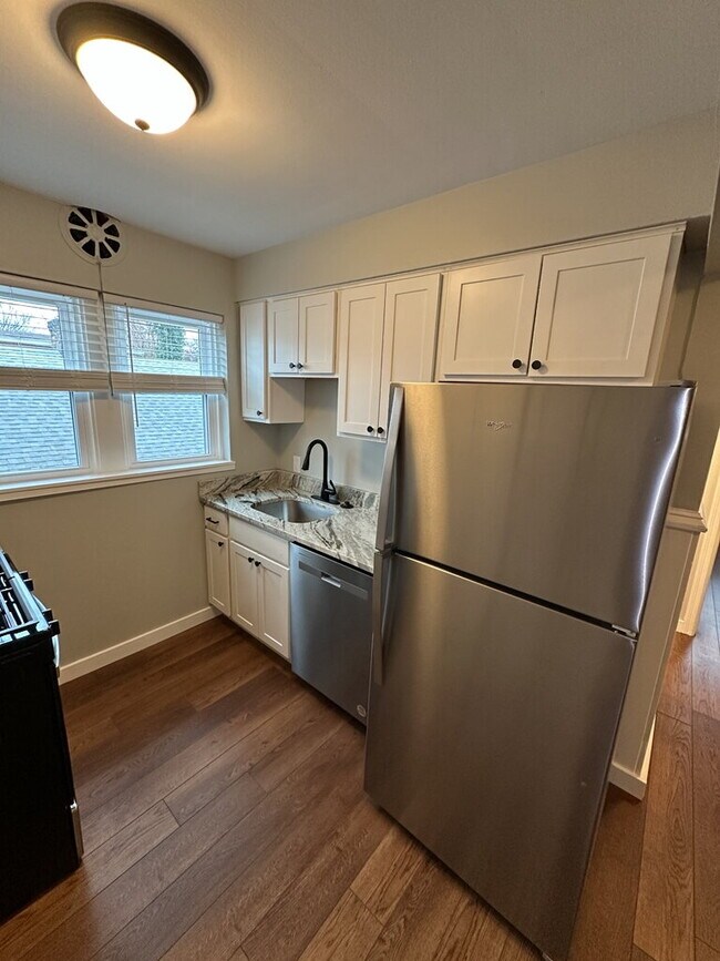 Building Photo - 1219 Franklin Ave