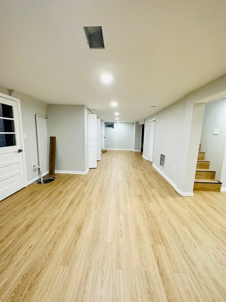 Building Photo - 5906 Leewood Ave
