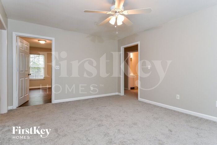Building Photo - 203 Bingham St