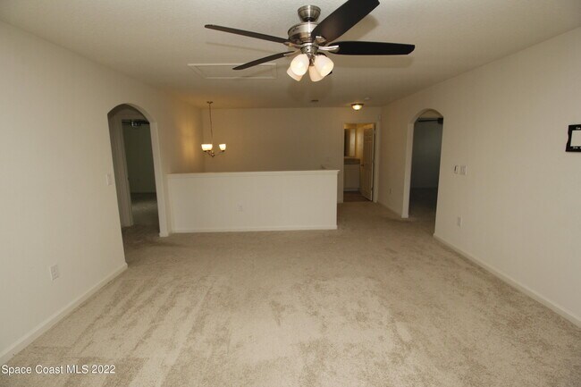 Building Photo - 884 Musgrass Cir