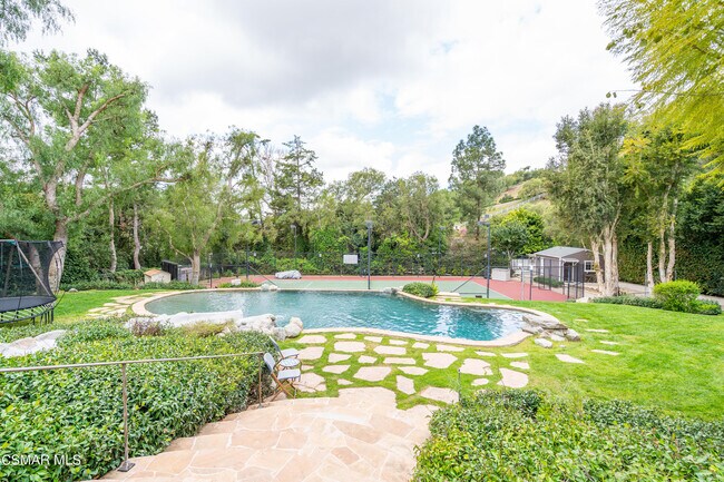 Building Photo - 2653 Via Zurita Ct