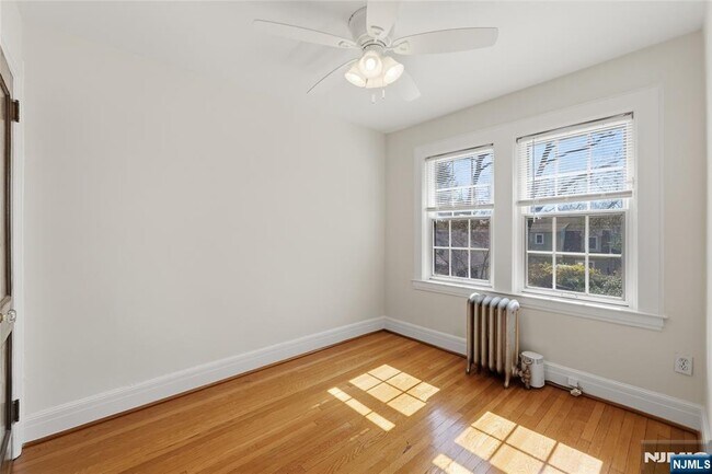 Building Photo - 54 Pomander Walk