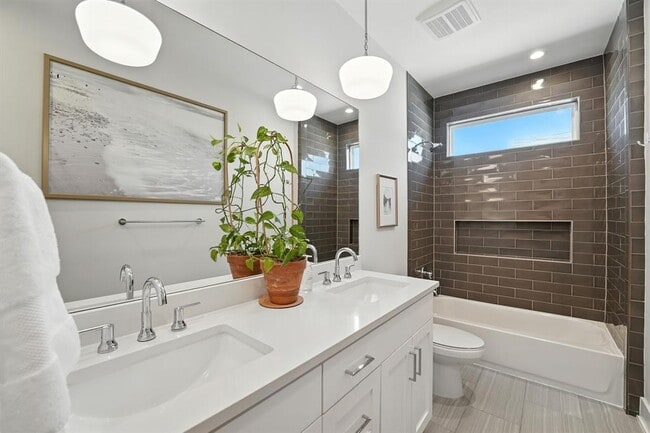Building Photo - 6405 Keegans Dr