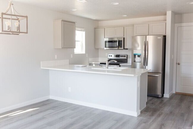Building Photo - Townhomes at Jericho