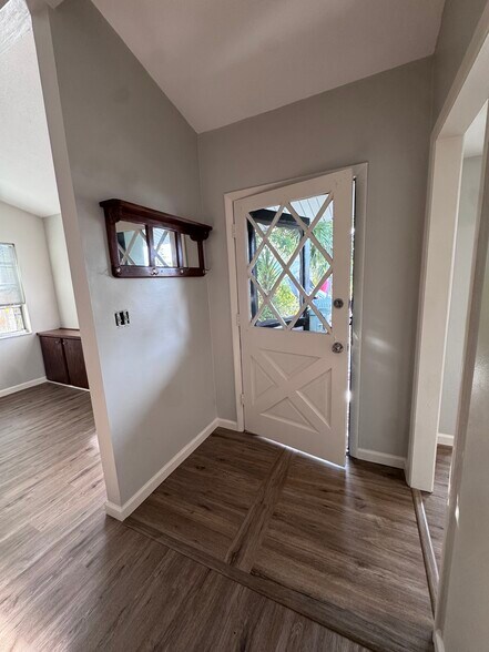 Building Photo - 615 Heritage Ln