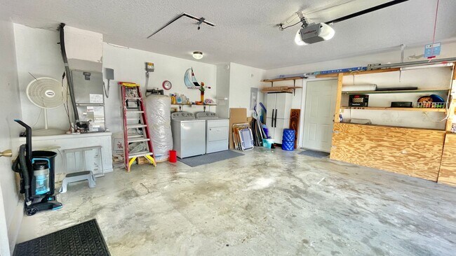 Building Photo - Available monthly Rental SEP 2025 in heart of Sebastian