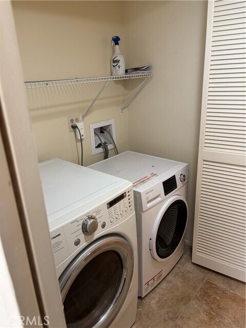 Building Photo - 26371 Moorsview