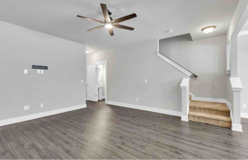 Building Photo - 300 Hague Dr