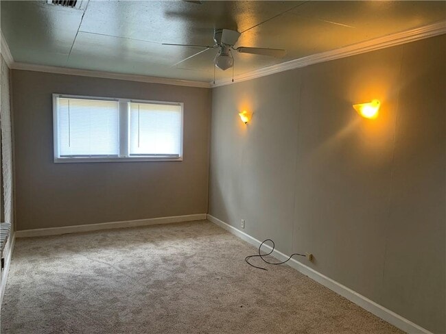 Building Photo - 3062 Pickell Dr