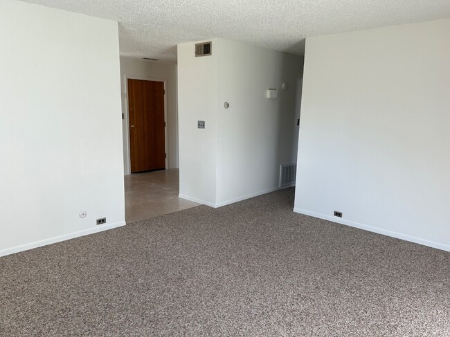 Building Photo - 443 Judith Rd