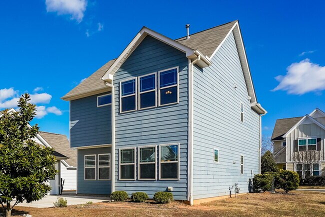 Building Photo - 149 Heathwood Dr