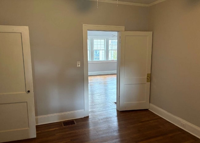 Building Photo - 25 Walton St