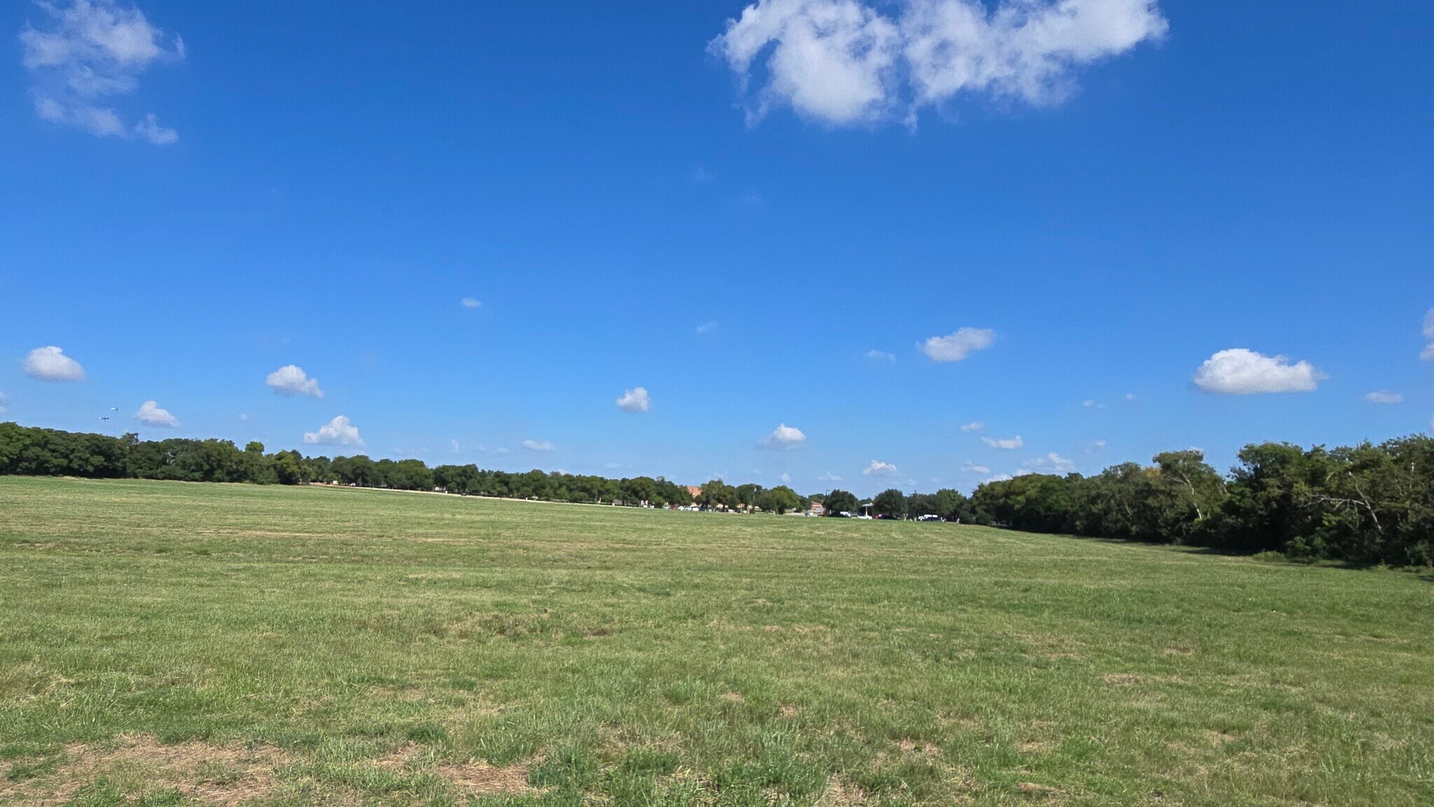 Building Photo - 6800 Oak Falls Dr