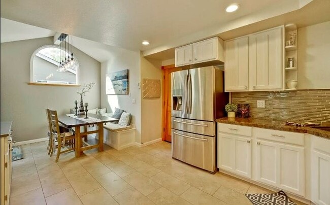 Building Photo - 5650 Waltrip Ln