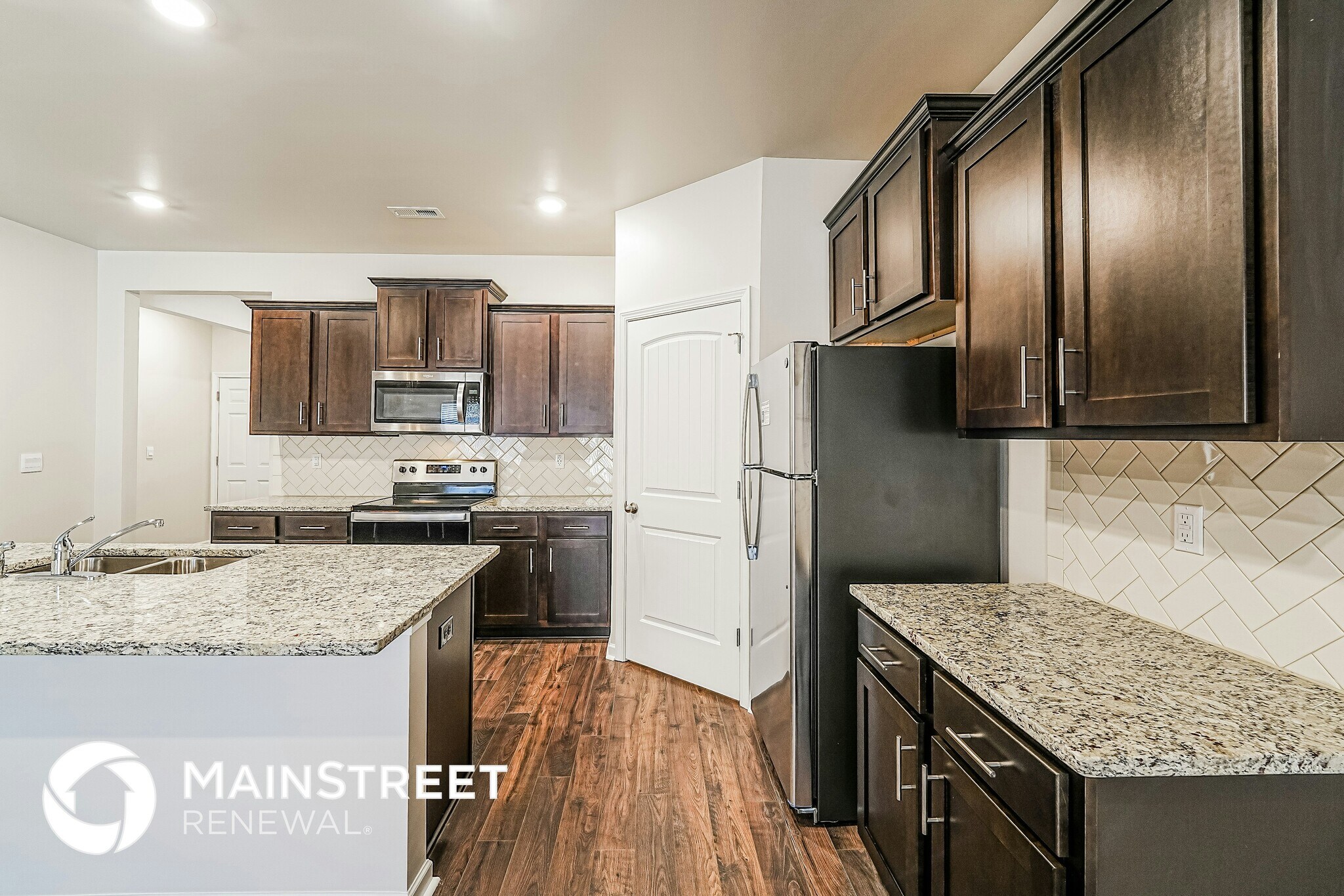 Building Photo - 794 Valley Cir