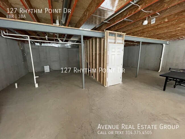 Building Photo - 127 Rhythm Point Dr