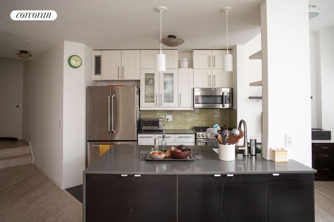 Building Photo - 88 Wyckoff St