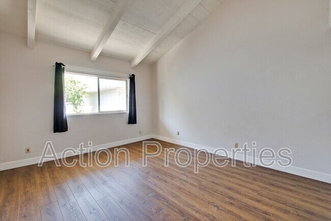 Building Photo - 255 S Rengstorff Ave