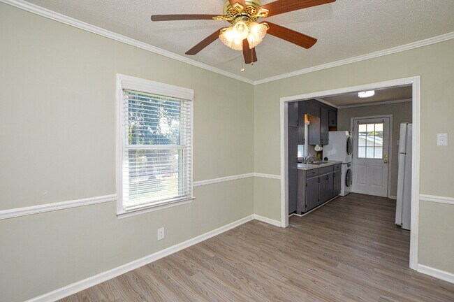 Building Photo - Budget-Friendly Fort Mill Home with Garage...