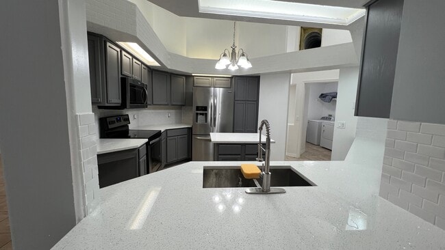 Building Photo - 9946 SE 64th Ave