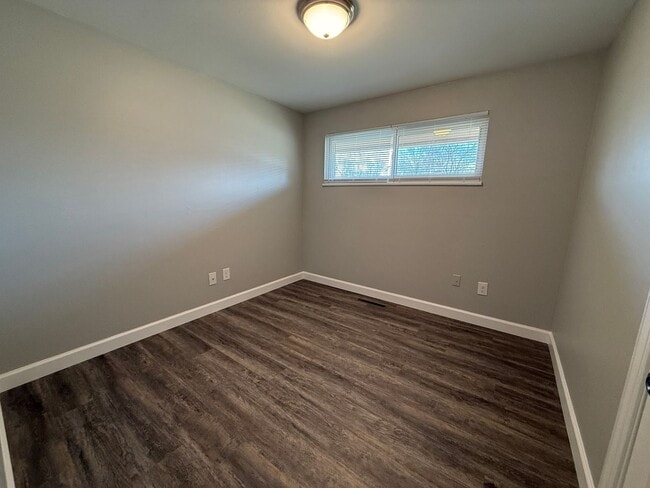 Building Photo - 4421 Primrose Ln