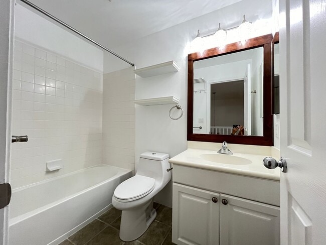 Building Photo - Spinnaker Place Townhomes (Ewa Beach) - 3 ...