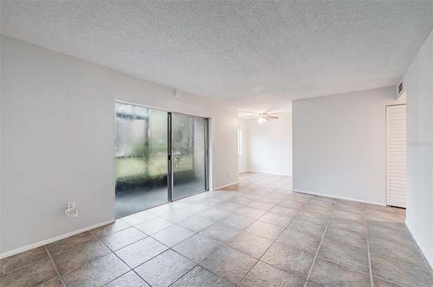 Building Photo - 5503 Pokeweed Ct