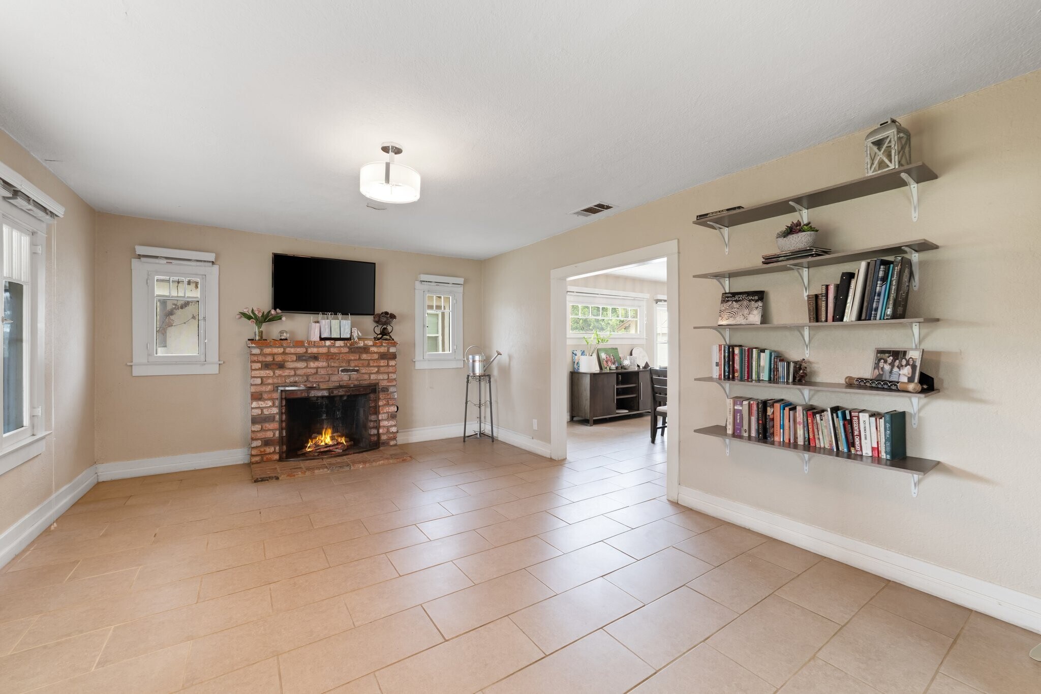 Building Photo - 4212 Locust St