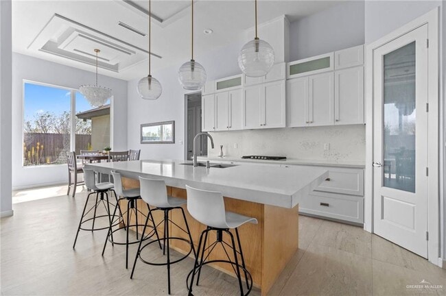 Building Photo - 17 6th St