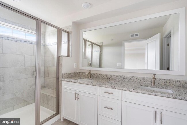 Building Photo - 1425 Clingmans Dome Dr