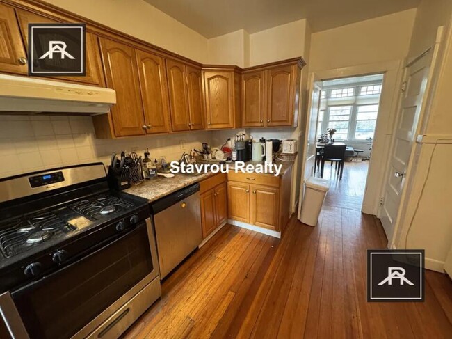 Building Photo - 3 bedroom in Brookline MA 02445