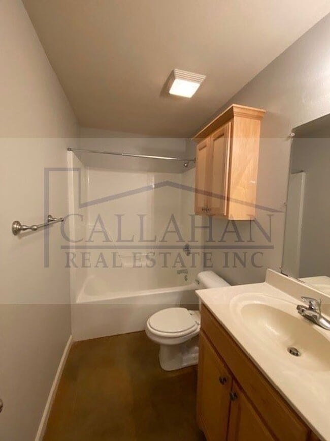 Building Photo - 8001 Langer Ln