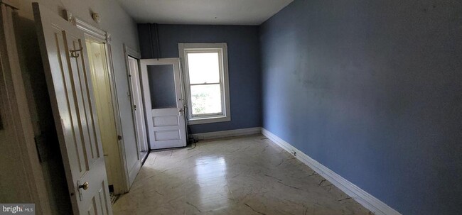 Building Photo - 1327 Perkiomen Ave