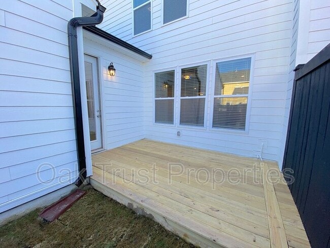 Building Photo - 125 Summer Tanager Dr