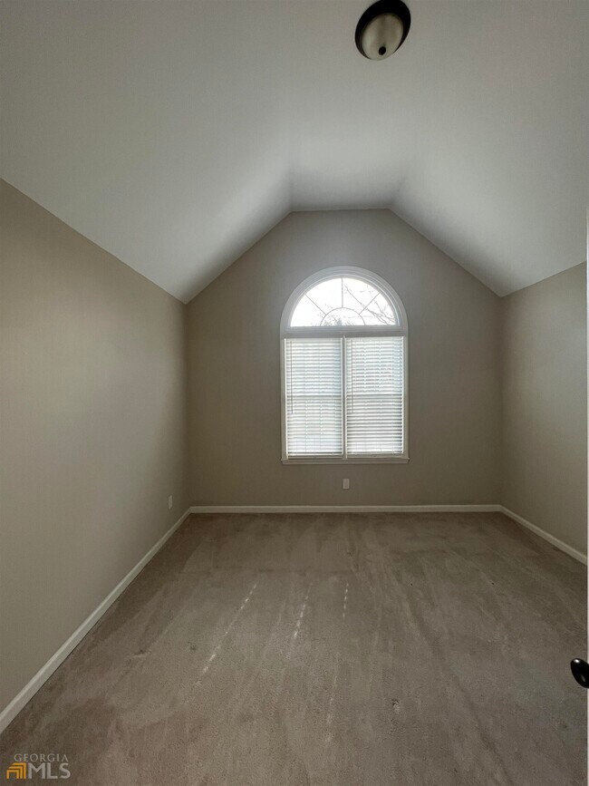 Building Photo - 10575 Aviary Dr