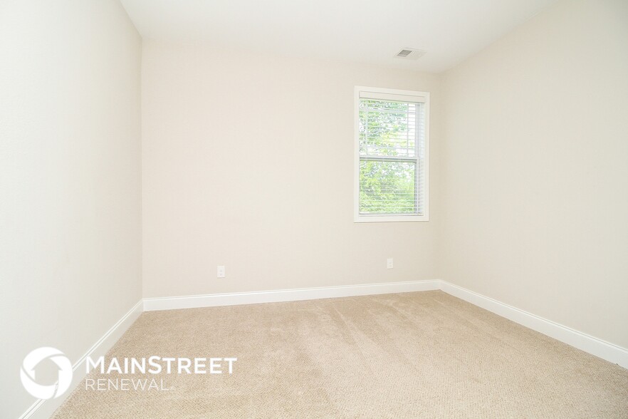Building Photo - 1225 Catawba Way