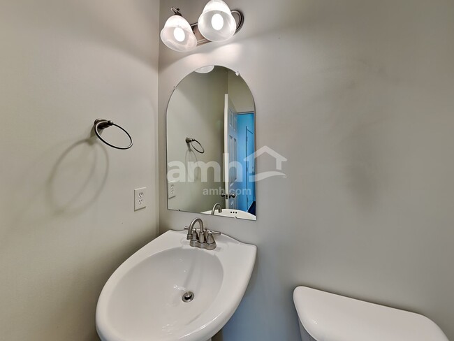 Building Photo - 136 Leasure Dr