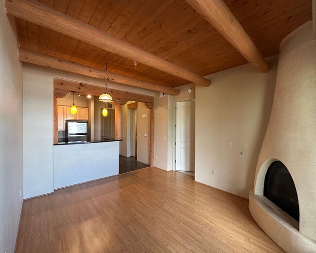 Building Photo - 1405 Vegas Verdes Dr