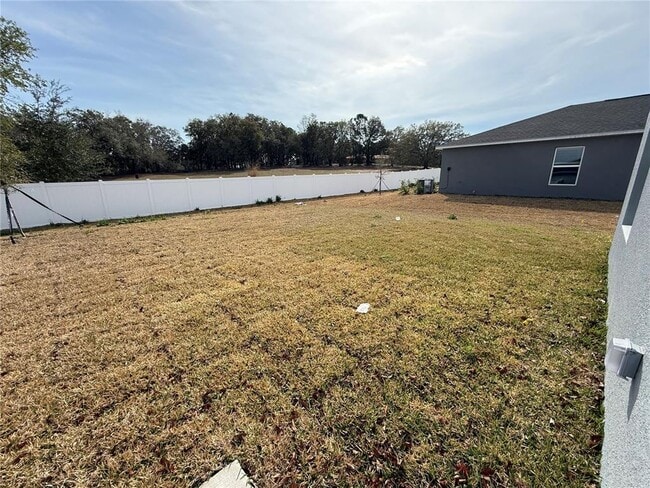 Building Photo - 3809 NE 32nd Ct