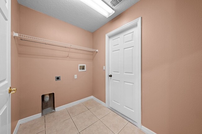 Building Photo - 4 Bedroom 3 Bath Home - Kissimmee ~ Southport Bay Community