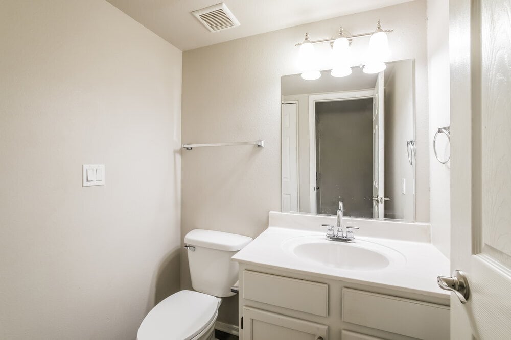 Building Photo - 425 S Sunrise Dr