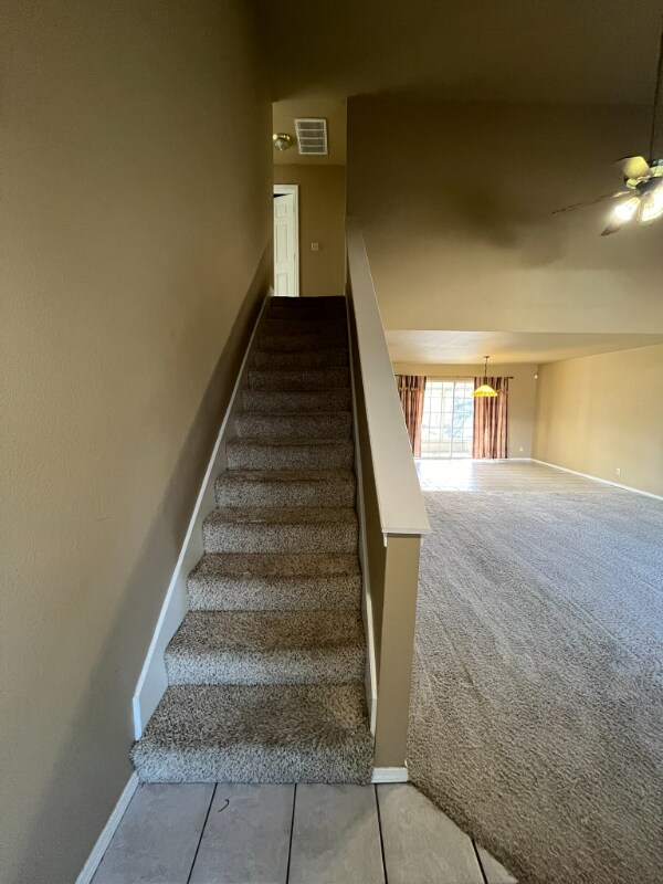 Building Photo - 2542 W 66th Pl