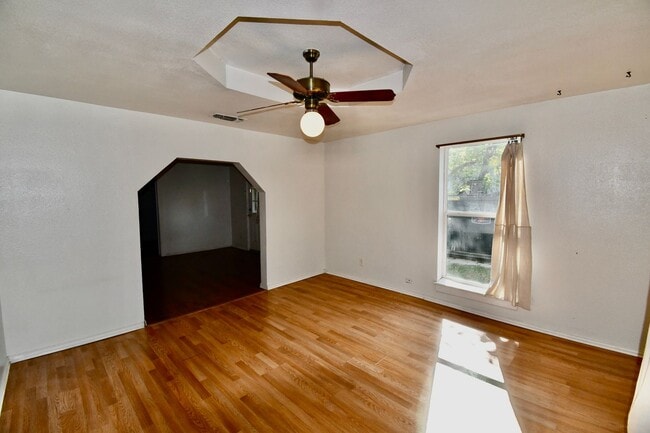 Building Photo - COMING SOON 2/1 Frame Home!!!