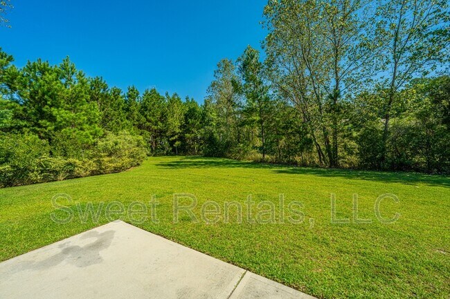 Building Photo - 105 Rockingham Way