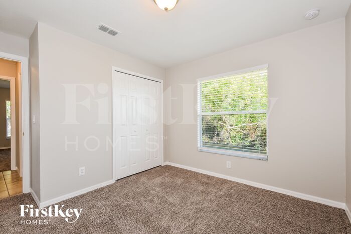 Building Photo - 405 NW 6th Terrace