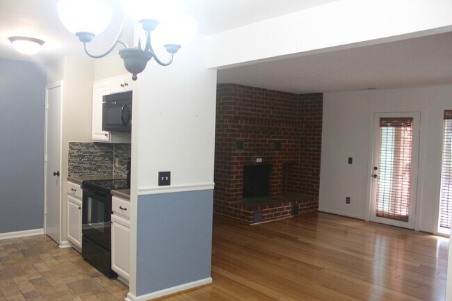 Building Photo - 2BR 2 Full Bath Condo with Modern Upgrades – Near Downtown Harrisonburg!