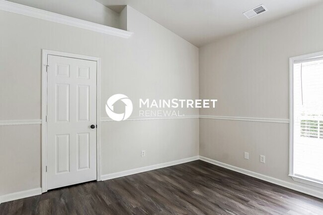 Building Photo - 3 Bedroom Pet-Friendly Home in BESSEMER, AL with Main Street Renewal