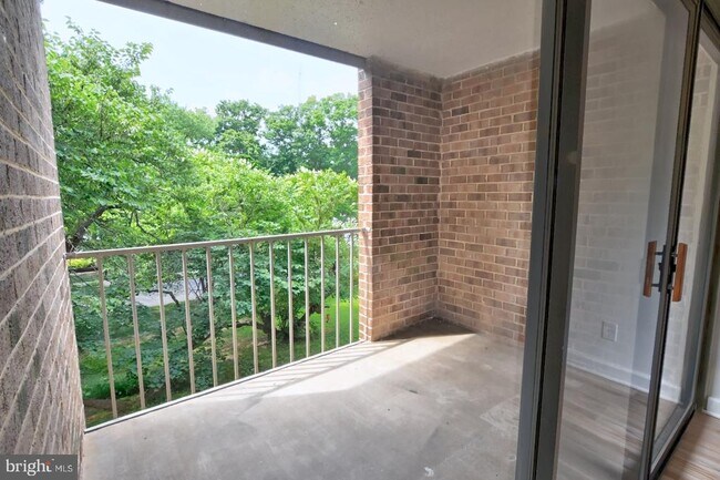 Building Photo - 1580 Moorings Dr